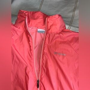 3X windbreaker coat packable Columbia Vibrant Coral Jacket